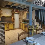 Charentais Avec Piscine Chauffee, Jardin, Equip. Bebe Et Recharge Electrique - Proche Perigord - Fr-1-653-7 *