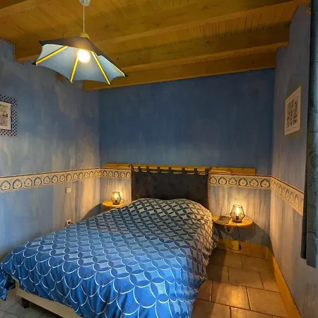 Casa de Férias Charentais Avec Piscine Chauffee, Jardin, Equip. Bebe Et Recharge Electrique - Proche Perigord - Fr-1-653-7