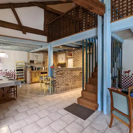 Charentais Avec Piscine Chauffée, Jardin, Equip. Bébé Et Recharge électrique - Proche Périgord - Fr-1-653-7 Hébergement de vacances Charras