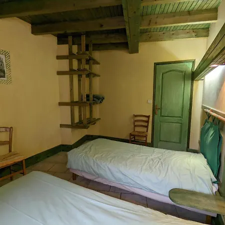 Casa de Férias Charentais Avec Piscine Chauffee, Jardin, Equip. Bebe Et Recharge Electrique - Proche Perigord - Fr-1-653-7