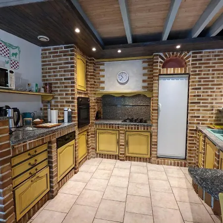 Charentais Avec Piscine Chauffée, Jardin, Equip. Bébé Et Recharge électrique - Proche Périgord - Fr-1-653-7 Charras