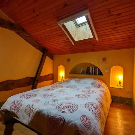 Charentais Avec Piscine Chauffee, Jardin, Equip. Bebe Et Recharge Electrique - Proche Perigord - Fr-1-653-7 * Charras