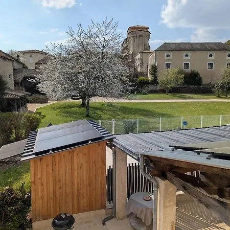 Holiday home Charentais Avec Piscine Chauffee, Jardin, Equip. Bebe Et Recharge Electrique - Proche Perigord - Fr-1-653-7 Charras