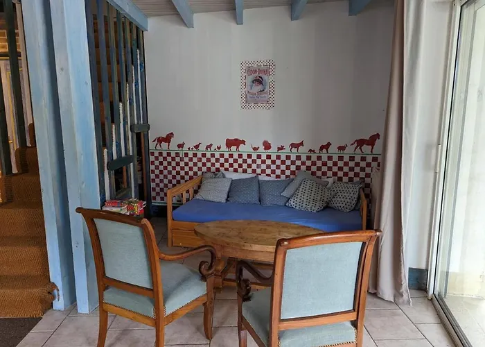 Vakantiehuis Charentais Avec Piscine Chauffee, Jardin, Equip. Bebe Et Recharge Electrique - Proche Perigord - Fr-1-653-7