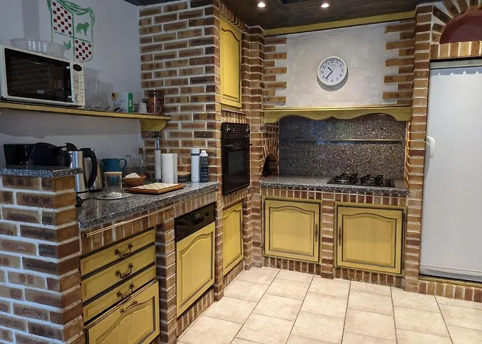 Vakantiehuis Charentais Avec Piscine Chauffee, Jardin, Equip. Bebe Et Recharge Electrique - Proche Perigord - Fr-1-653-7 Charras