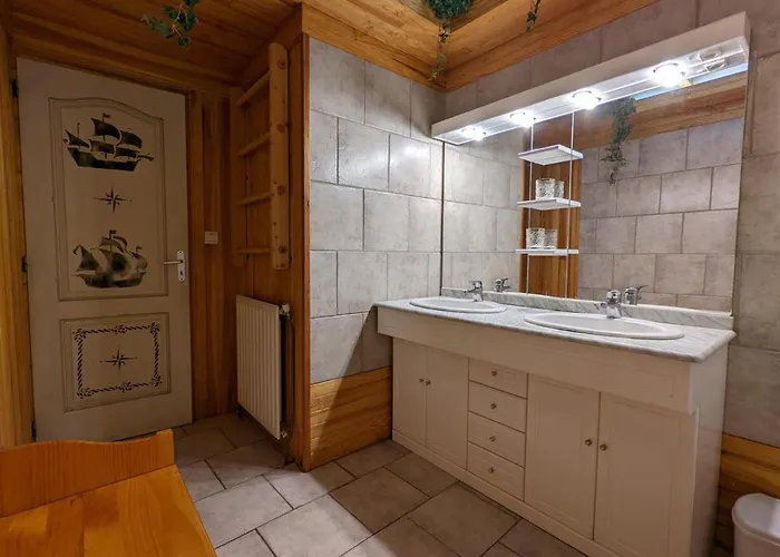 Charentais Avec Piscine Chauffee, Jardin, Equip. Bebe Et Recharge Electrique - Proche Perigord - Fr-1-653-7 * Charras