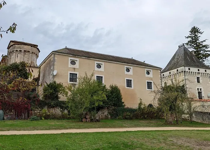 Charentais Avec Piscine Chauffee, Jardin, Equip. Bebe Et Recharge Electrique - Proche Perigord - Fr-1-653-7 *