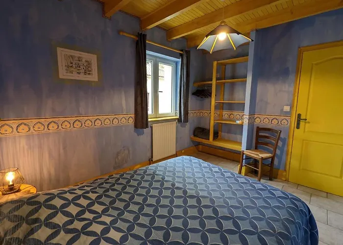 Vakantiehuis Charentais Avec Piscine Chauffee, Jardin, Equip. Bebe Et Recharge Electrique - Proche Perigord - Fr-1-653-7 *